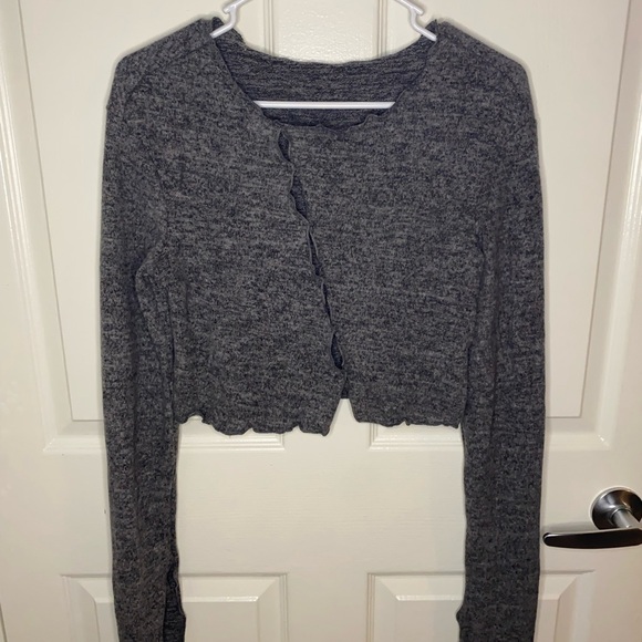 NWOT Shein Cut Out Crop Top - Picture 2 of 3